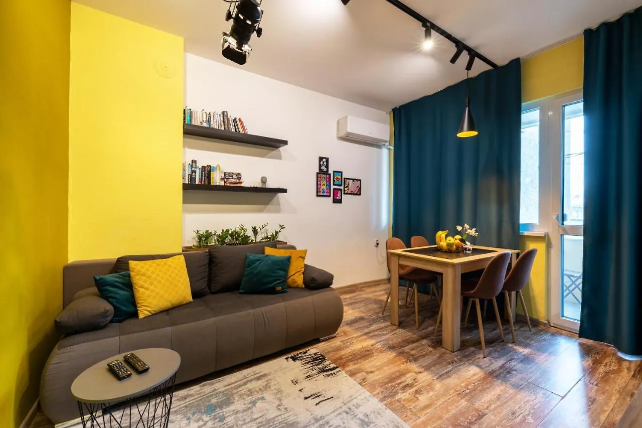 Pop Art & Piano Apartment Varna